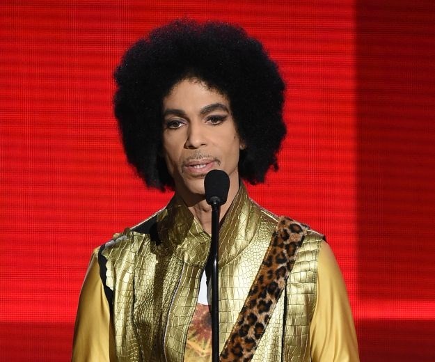 Legendarni Prince hitno prevezen u bolnicu nakon prisilnog slijetanja njegovog aviona